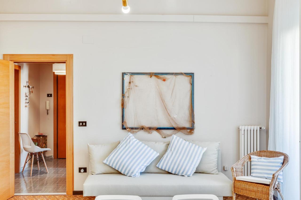 פולינאנו א מארה Rosamare Elegant Apartment מראה חיצוני תמונה