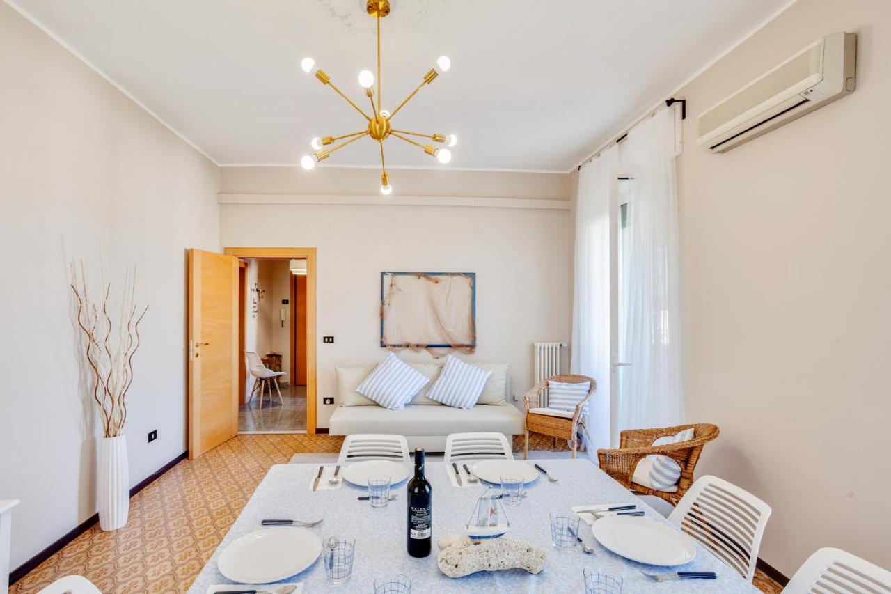 פולינאנו א מארה Rosamare Elegant Apartment מראה חיצוני תמונה