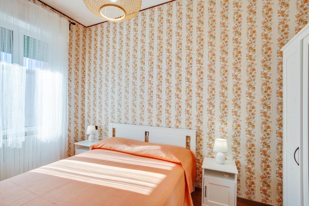 פולינאנו א מארה Rosamare Elegant Apartment מראה חיצוני תמונה