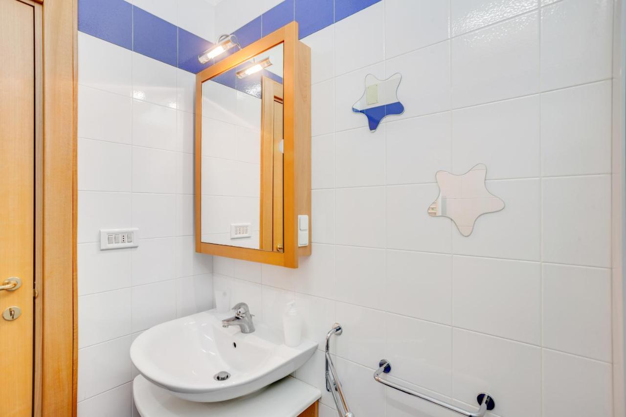 פולינאנו א מארה Rosamare Elegant Apartment מראה חיצוני תמונה