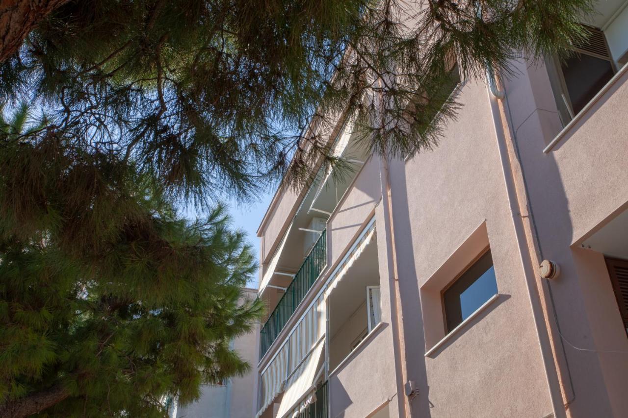 פולינאנו א מארה Rosamare Elegant Apartment מראה חיצוני תמונה